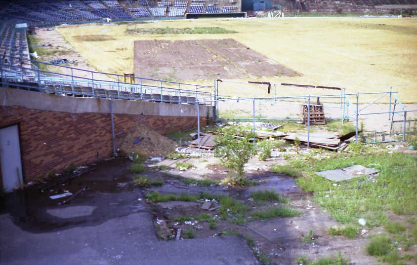 Abandoned: The right field corner (temporary stands have been removed) (Source: Robin Hanson)